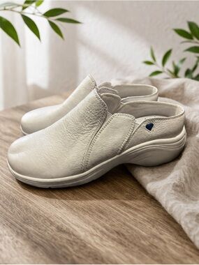 Nurse Mates White Leather‎ Slip On Clogs Comfort Nursing Shoes